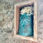Inside The Πανσιόν 4*