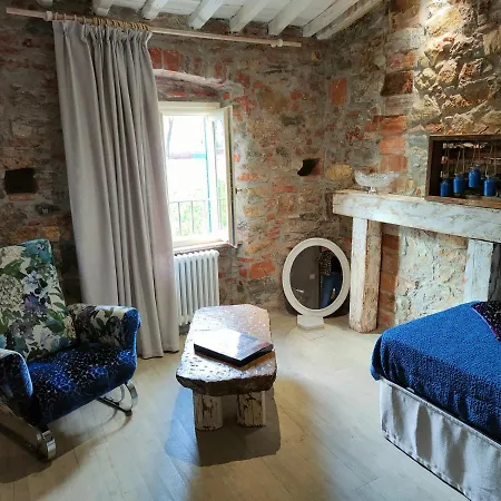 Inside The 3* Lucca