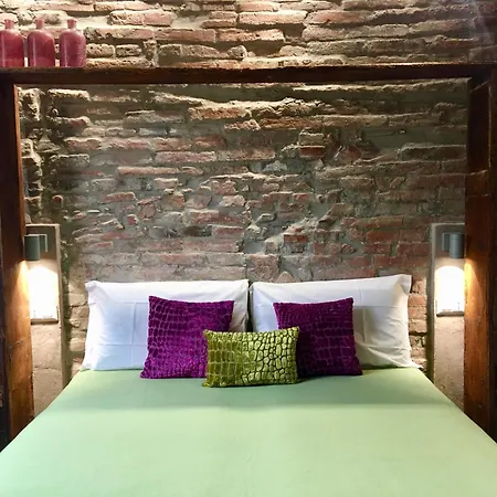 Inside The 게스트하우스