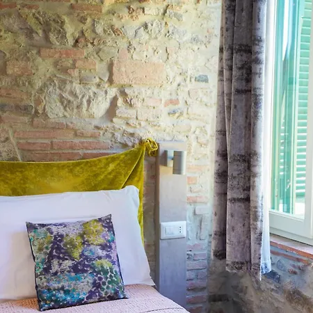 Inside The 4* Лукка
