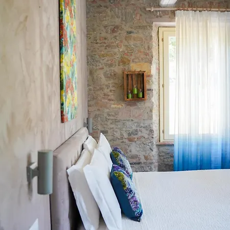 Inside The Lucca