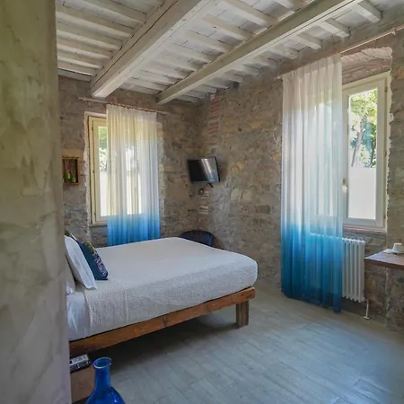 Πανσιόν Inside The
