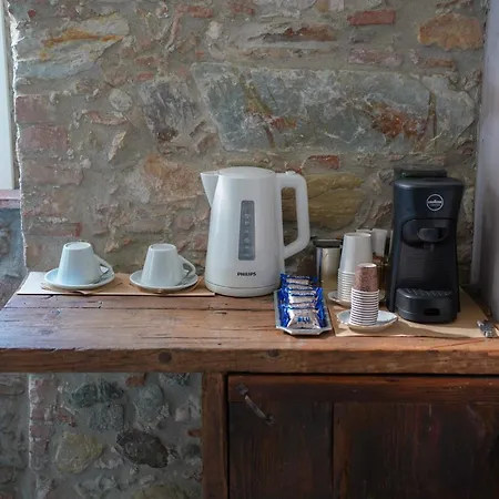 Πανσιόν Inside The 4*