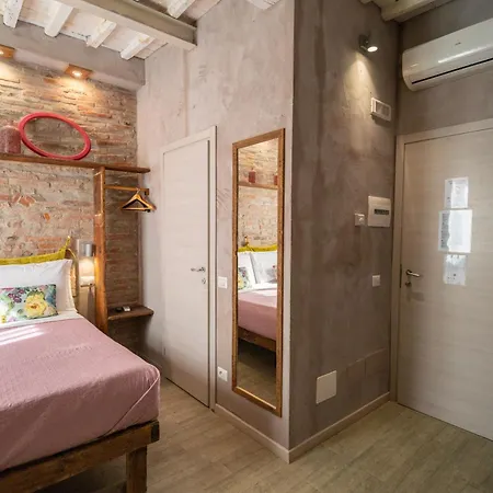 Inside The 4* Лукка
