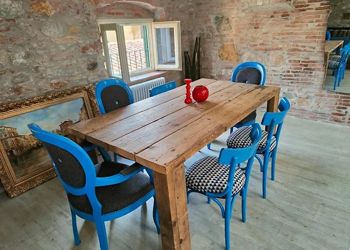 招待所 Inside The 卢卡