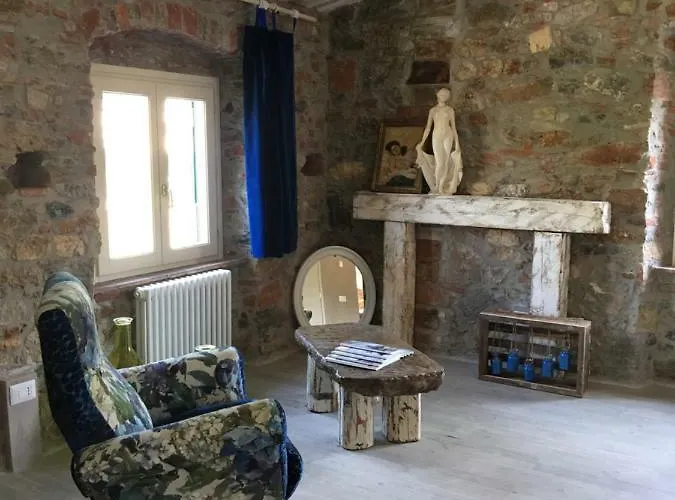 Inside The Lucca