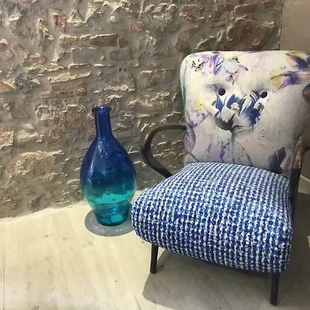 Inside The Lucca